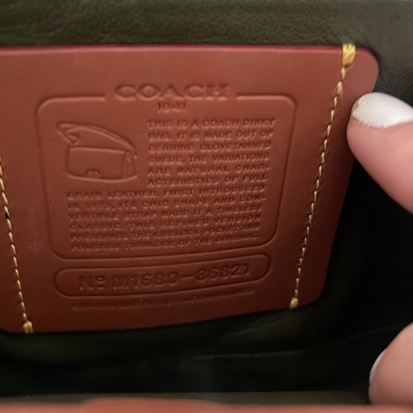 coach genuine suede  green 1942 collection  can be used as clutch or Crossbody - Picture 6 of 6